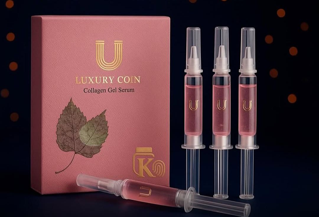 تصویر سرم کلاژن لاکچری کوین (Luxury Coin) با طراحی لوکس و بافت سبک مناسب برای جوانسازی و سفتی پوست